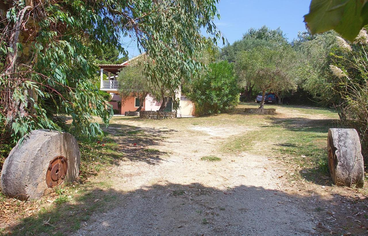 Villa Leda Karousades  Exterior photo